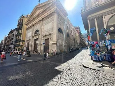 דירה Nfa Nikyfigurellapartament